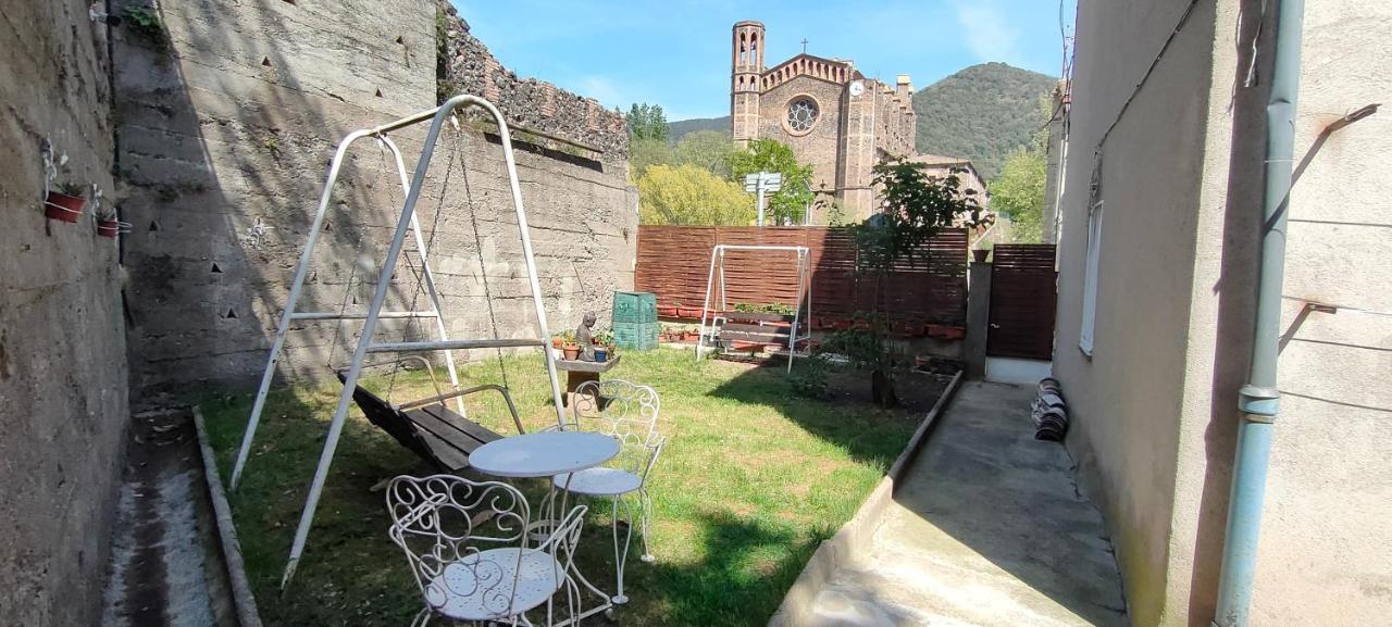 Apartament Volca Aiguanegra Sant Joan les Fonts Esterno foto